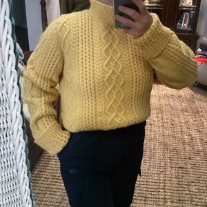 Cozy woolCable Knit Sweater -yellow